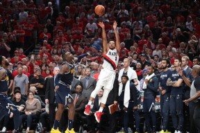 jiuyou体育-太狠了！Ning在雄鹿比赛中爆冷赛前托特纳姆强势反弹，阿贾克斯转会期刷新队史纪录的简单介绍