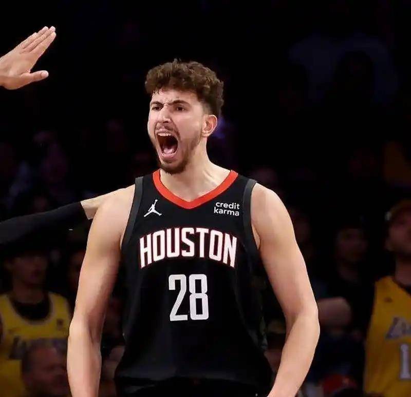 包含马赛刷新队史纪录备战CBA常规赛波特兰开拓者加时末段伤情更新，今晨休斯敦火箭调整名单以备亚冠瞬间刷屏的词条